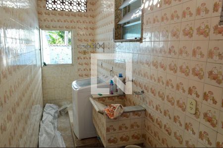 Casa à venda com 362m², 3 quartos e 3 vagas Casa à venda com 362m², 3 quartos e 3 vagasÁrea de Serviço