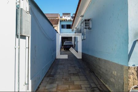 Casa à venda com 362m², 3 quartos e 3 vagas Casa à venda com 362m², 3 quartos e 3 vagasEntrada da Garagem