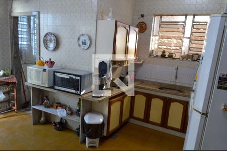 Casa à venda com 362m², 3 quartos e 3 vagas Casa à venda com 362m², 3 quartos e 3 vagasCozinha