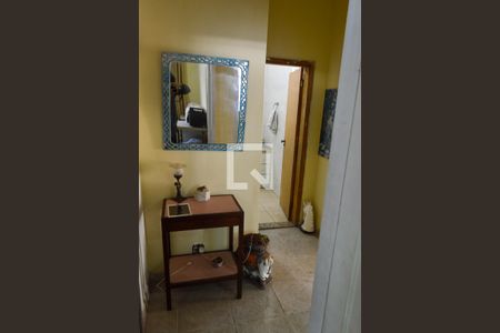 Casa à venda com 362m², 3 quartos e 3 vagas Casa à venda com 362m², 3 quartos e 3 vagasHall