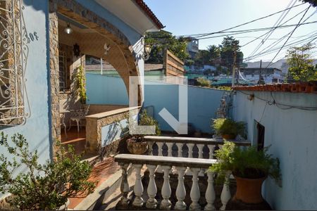 Casa à venda com 362m², 3 quartos e 3 vagas Casa à venda com 362m², 3 quartos e 3 vagasQuintal