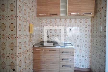 Cozinha  de apartamento para alugar com 1 quarto, 28m² em Protásio Alves, Porto Alegre