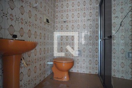 Banheiro  de apartamento para alugar com 1 quarto, 28m² em Protásio Alves, Porto Alegre