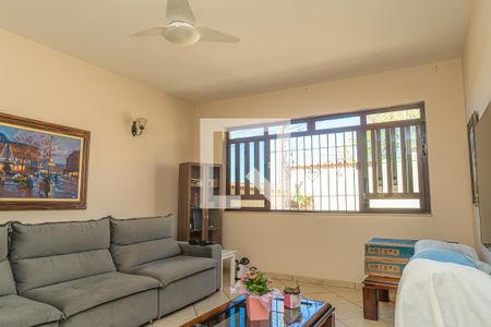 Sala de casa à venda com 3 quartos, 300m² em Vila Santana, Campinas