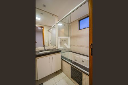 Apartamento para alugar com 132m², 4 quartos e 2 vagas Apartamento para alugar com 132m², 4 quartos e 2 vagasBanheiro Suíte