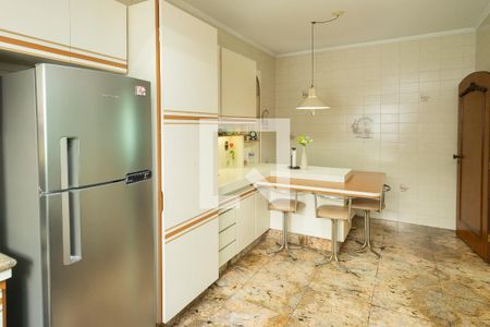 Casa à venda com 323m², 3 quartos e 5 vagasCozinha 