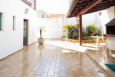 Casa à venda com 323m², 3 quartos e 5 vagasÁrea Churrasqueira 