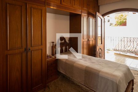 Casa à venda com 323m², 3 quartos e 5 vagasQuarto 2