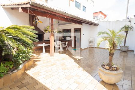 Casa à venda com 323m², 3 quartos e 5 vagasÁrea Churrasqueira 