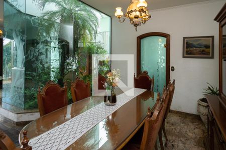 Casa à venda com 323m², 3 quartos e 5 vagasSala de Jantar 