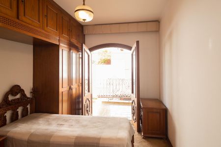 Casa à venda com 323m², 3 quartos e 5 vagasQuarto 2