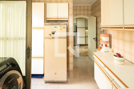 Casa à venda com 323m², 3 quartos e 5 vagasÁrea de Serviço 