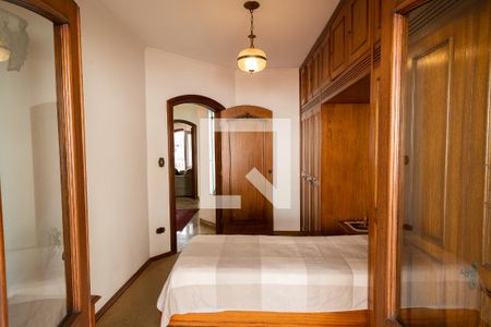 Casa à venda com 323m², 3 quartos e 5 vagasQuarto 2