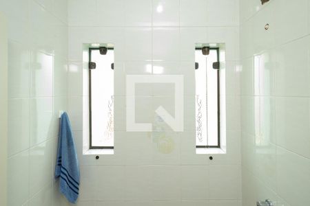 Casa à venda com 323m², 3 quartos e 5 vagasBanheiro de Serviço 