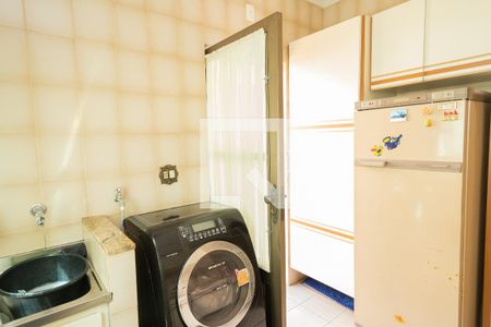 Casa à venda com 323m², 3 quartos e 5 vagasÁrea de Serviço 