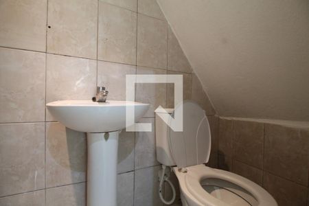 Banheiro de casa para alugar com 1 quarto, 50m² em Jardim Danfer, São Paulo