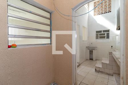 Casa para alugar com 80m², 2 quartos e sem vagaEntrada