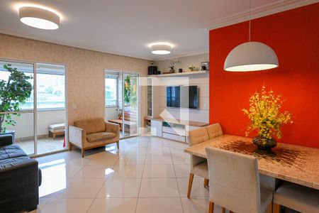 Sala de apartamento à venda com 3 quartos, 101m² em Vila Firmiano Pinto, São Paulo