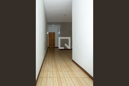 corredor sala de apartamento para alugar com 2 quartos, 65m² em Tanque, Rio de Janeiro