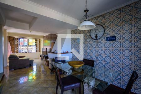Sala 1 de casa para alugar com 4 quartos, 196m² em Espírito Santo, Porto Alegre