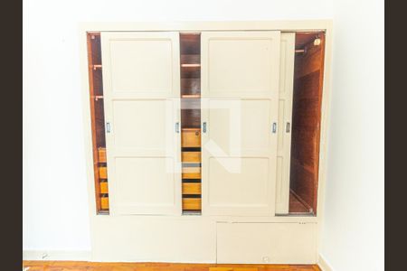 Suíte - Armário de casa à venda com 3 quartos, 130m² em Vila Gomes Cardim, São Paulo