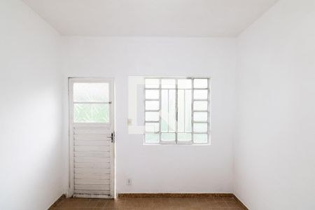Sala de casa para alugar com 1 quarto, 35m² em Campo Grande, Rio de Janeiro