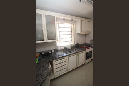 Casa à venda com 465m², 5 quartos e 3 vagasCozinha 1
