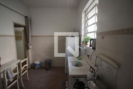 Casa à venda com 465m², 5 quartos e 3 vagasCozinha 2