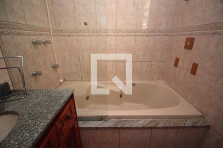 Casa à venda com 465m², 5 quartos e 3 vagasBanheiro 2