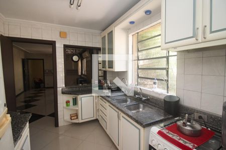 Casa à venda com 465m², 5 quartos e 3 vagasCozinha 1