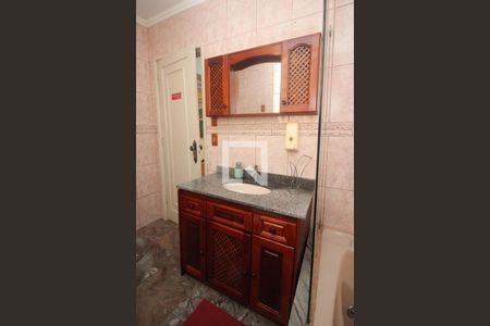 Casa à venda com 465m², 5 quartos e 3 vagasBanheiro 2