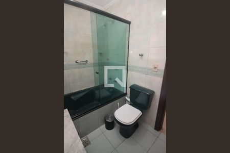 Casa à venda com 465m², 5 quartos e 3 vagasBanheiro da Suíte