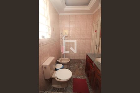 Casa à venda com 465m², 5 quartos e 3 vagasBanheiro 2