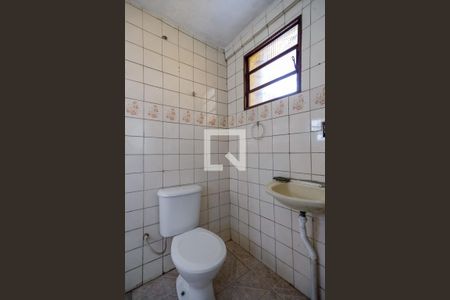 Banheiro da Suíte de casa para alugar com 2 quartos, 100m² em Jardim Japão, São Paulo