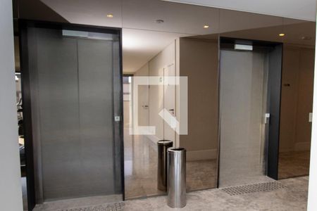 Apartamento à venda com 65m², 2 quartos e 1 vagaÁrea comum- hall dos elevadores