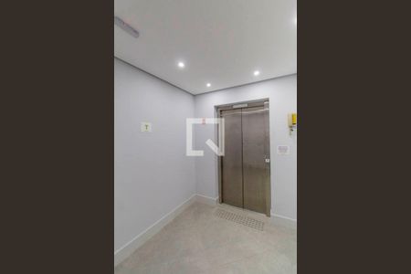 Apartamento à venda com 38m², 2 quartos e sem vaga Apartamento à venda com 38m², 2 quartos e sem vagaÁrea Comum - Elevador