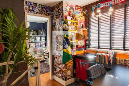 Apartamento à venda com 94m², 2 quartos e 2 vagasEscritório