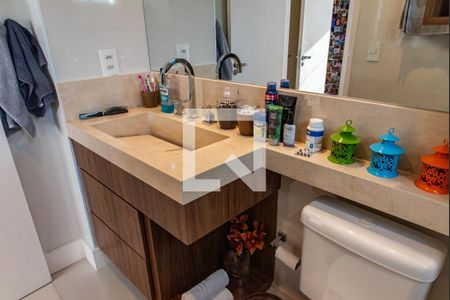 Apartamento à venda com 94m², 2 quartos e 2 vagasBanheiro da suíte 1