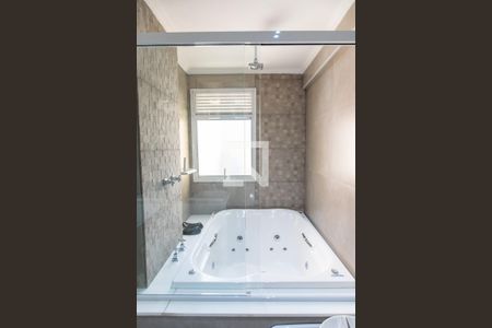 Apartamento à venda com 94m², 2 quartos e 2 vagasBanheiro da suíte 2