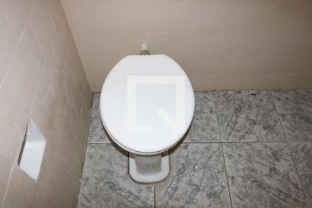 Apartamento à venda com 54m², 2 quartos e sem vaga Apartamento à venda com 54m², 2 quartos e sem vagaBanheiro