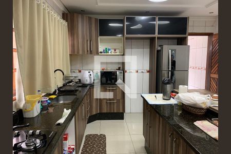 Casa à venda com 320m², 2 quartos e 8 vagasCozinha