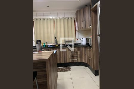 Casa à venda com 320m², 2 quartos e 8 vagasCozinha