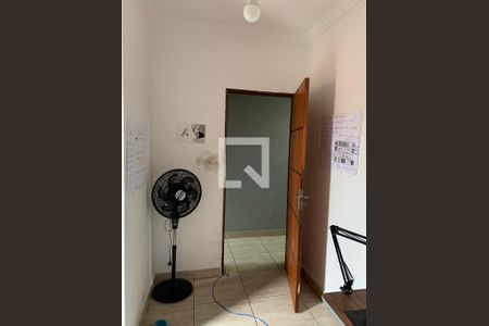 Casa à venda com 320m², 2 quartos e 8 vagasQuarto 3