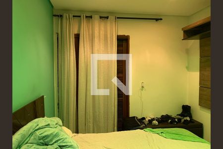 Casa à venda com 320m², 2 quartos e 8 vagasSuíte 1