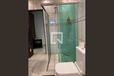 Casa à venda com 320m², 2 quartos e 8 vagasBanheiro da Suíte