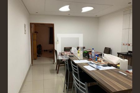 Casa à venda com 320m², 2 quartos e 8 vagasCozinha