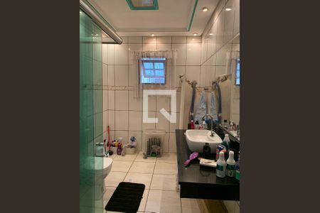 Casa à venda com 320m², 2 quartos e 8 vagasBanheiro da Suíte