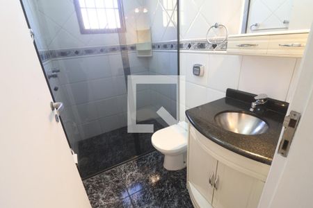 Casa à venda com 242m², 3 quartos e 6 vagasBanheiro 