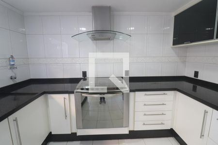 Casa à venda com 242m², 3 quartos e 6 vagasCozinha 