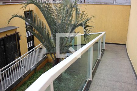 Casa de condomínio à venda com 41m², 2 quartos e 1 vaga Casa de condomínio à venda com 41m², 2 quartos e 1 vagaRampa acesso ao condominio